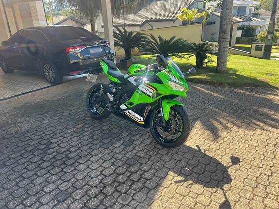 KAWASAKI NINJA ZX-4RR KAWASAKI NINJA ZX-4RR